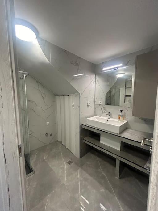 Luxury 5min To Metro Nikaia Appartement